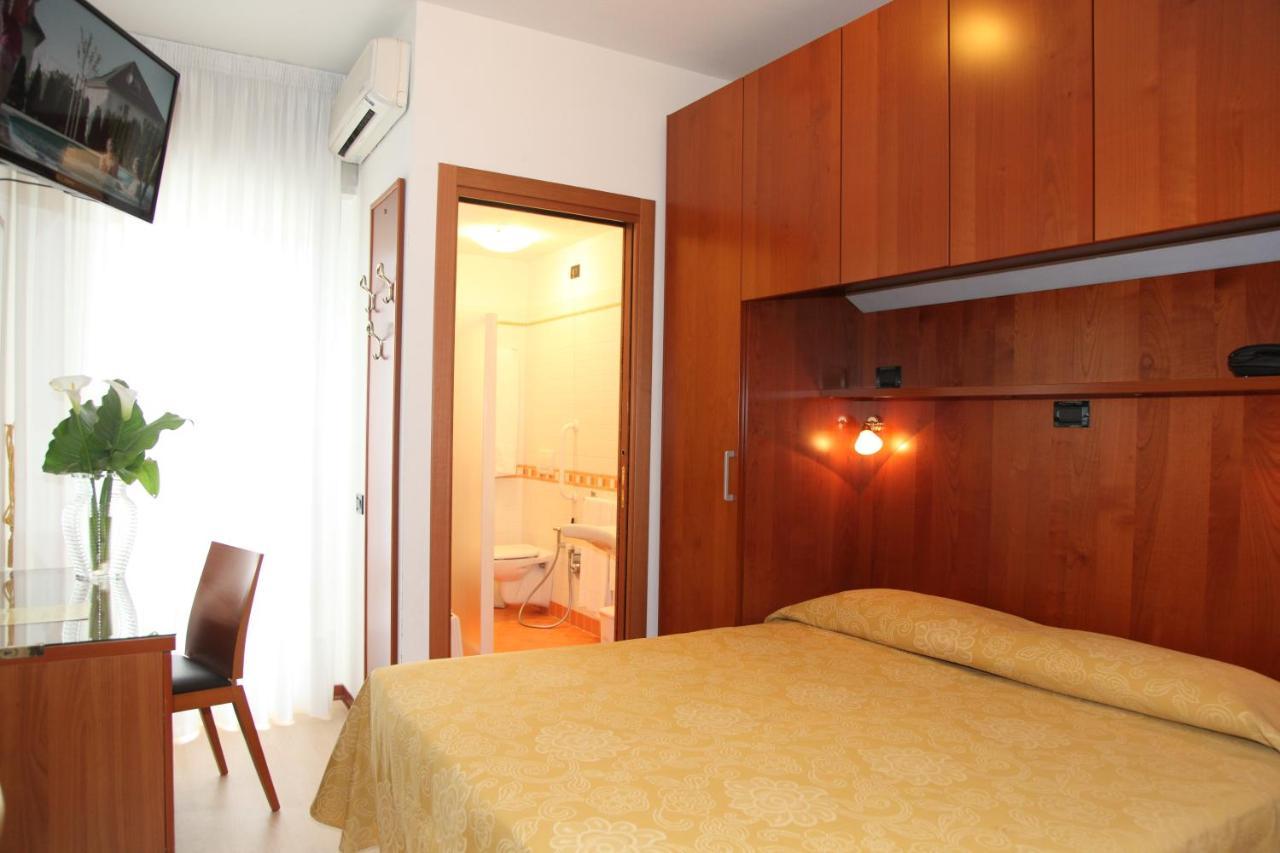 Hotel Gran Venere Beach 3 Superior 비비오네 외부 사진