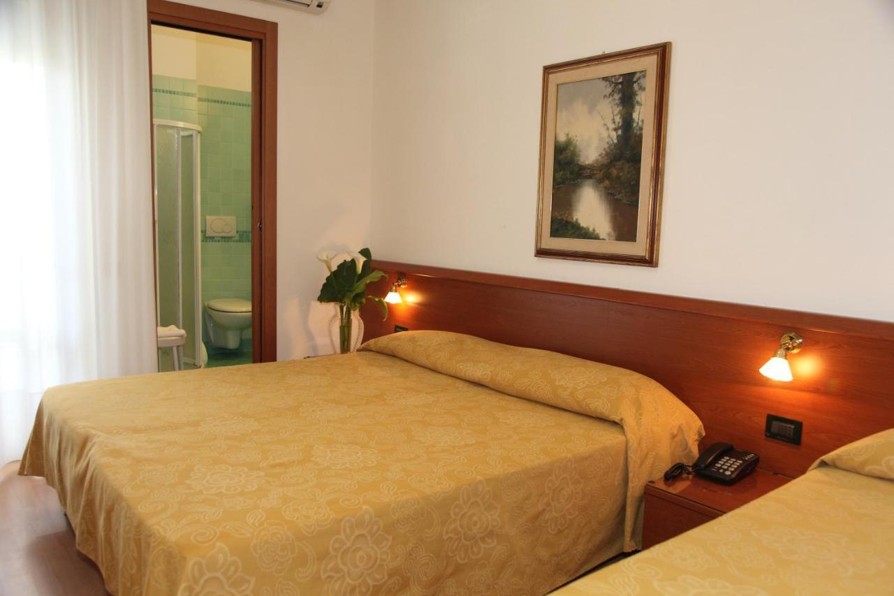 Hotel Gran Venere Beach 3 Superior 비비오네 외부 사진