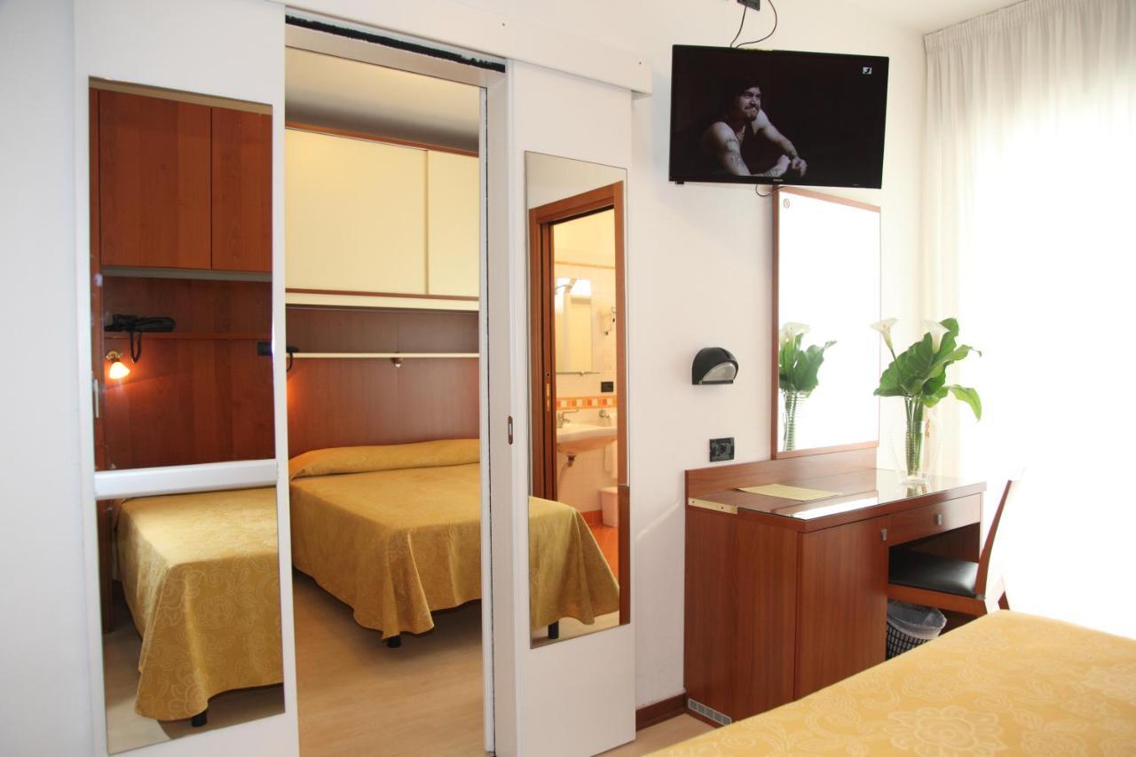 Hotel Gran Venere Beach 3 Superior 비비오네 외부 사진
