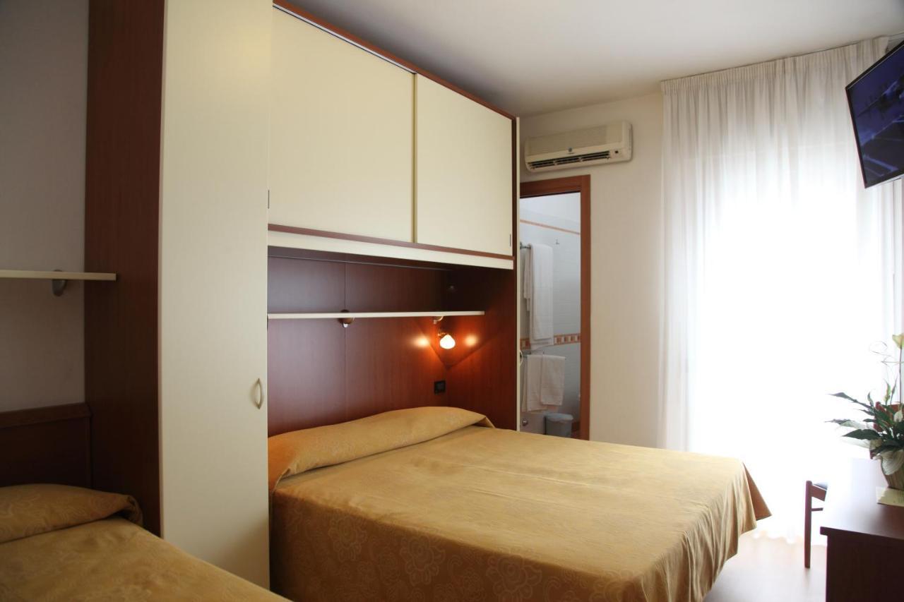 Hotel Gran Venere Beach 3 Superior 비비오네 외부 사진