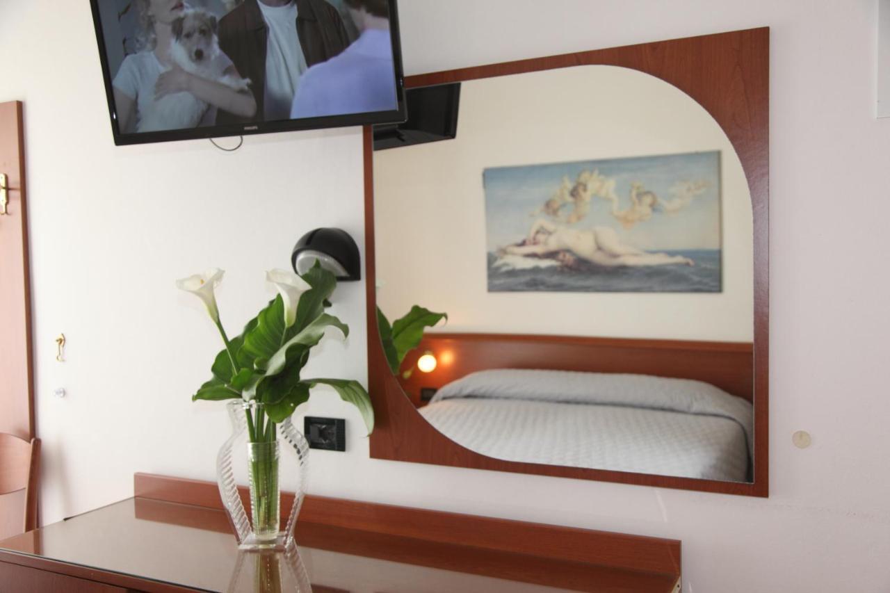Hotel Gran Venere Beach 3 Superior 비비오네 외부 사진