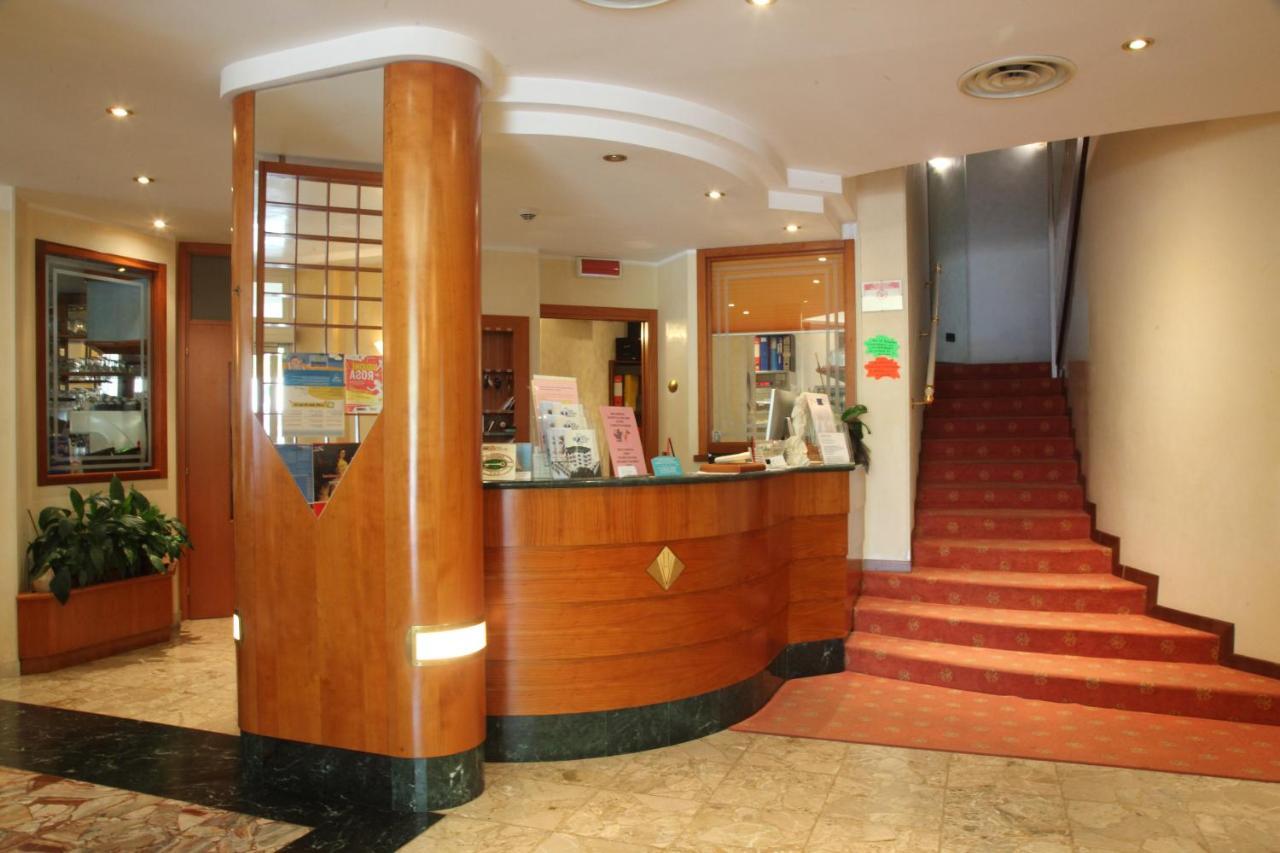 Hotel Gran Venere Beach 3 Superior 비비오네 외부 사진