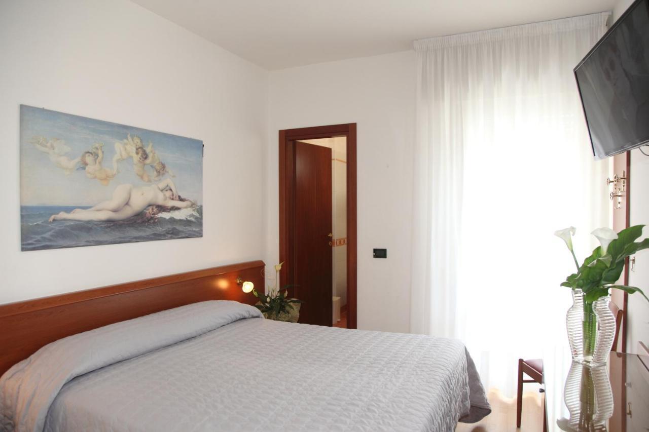 Hotel Gran Venere Beach 3 Superior 비비오네 외부 사진