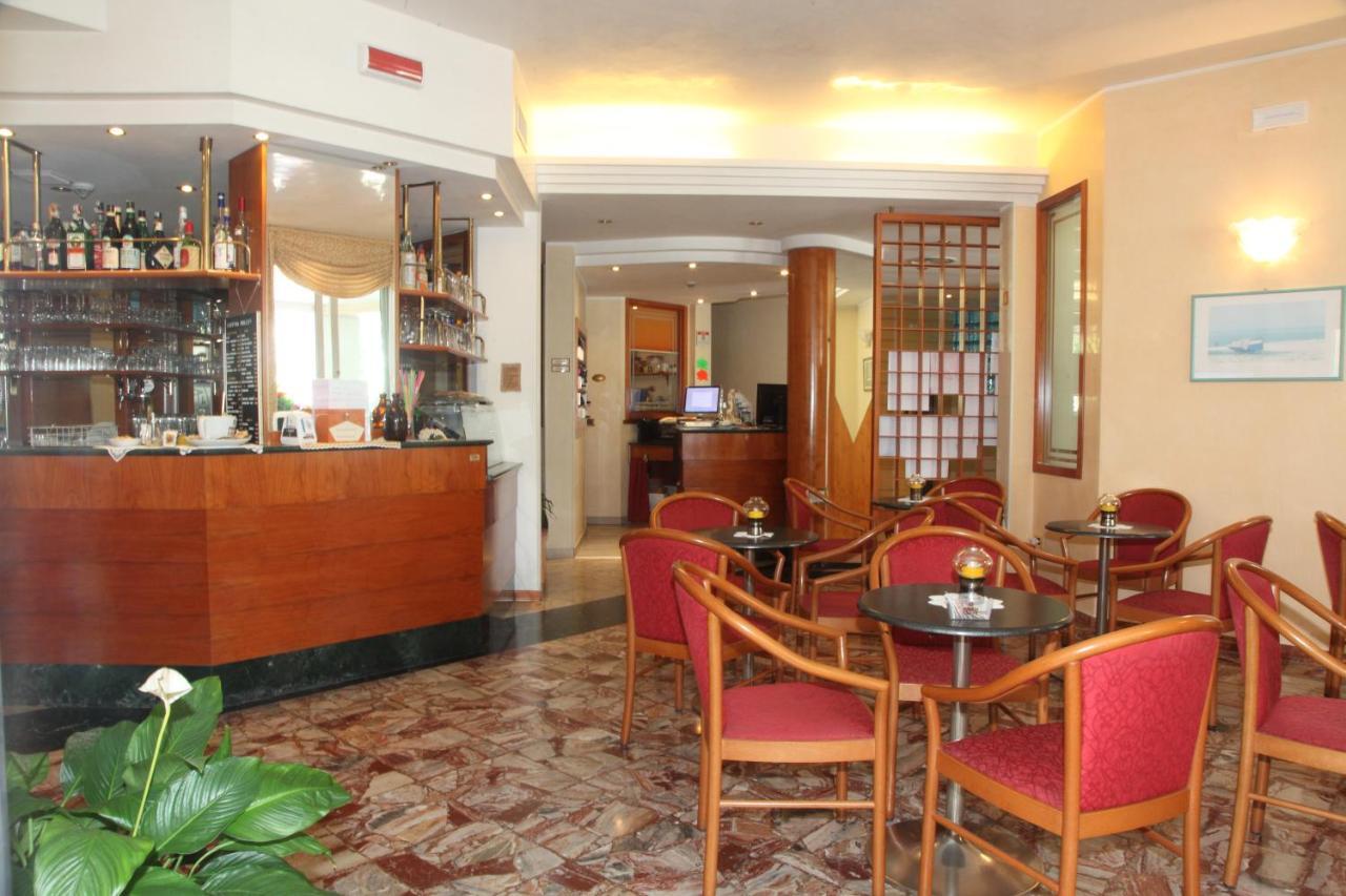 Hotel Gran Venere Beach 3 Superior 비비오네 외부 사진
