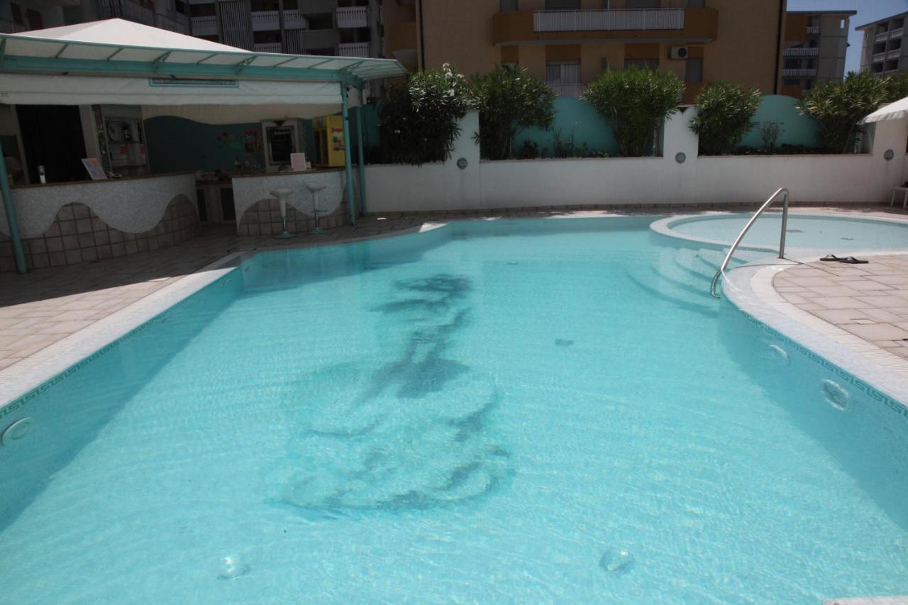 Hotel Gran Venere Beach 3 Superior 비비오네 외부 사진